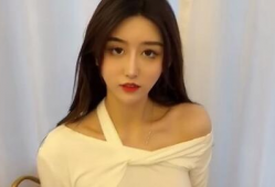 美女短视频在线,一镜到底的美女风采展示